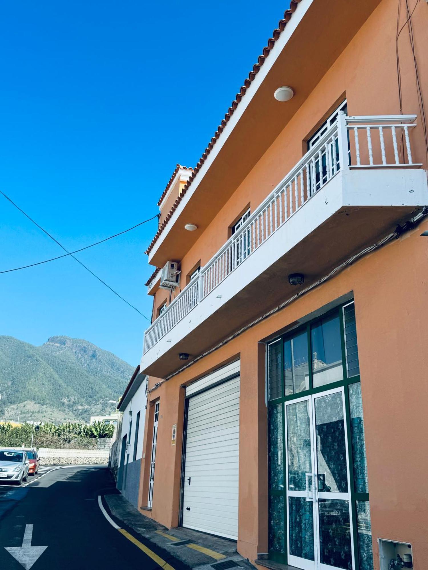Avenida 52 A Los Llanos De Aridane
